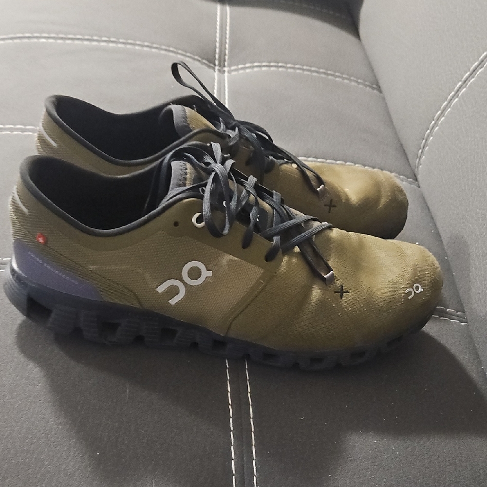 On Running Men's Khaki and Black Sneakers